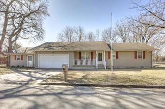 2218 W 17th St, Joplin, MO 64801