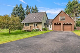 979 Stagecoach Rd, Morrisville, VT 05661