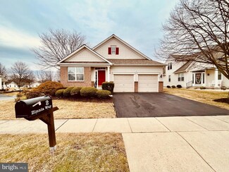 2 Zinnia Way Unit 1, Langhorne, PA 19047