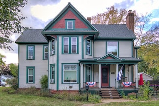 304 6th Ave, Eau Claire, WI 54703