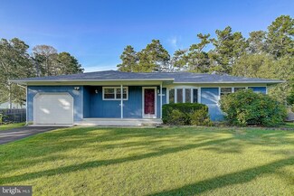 319 E Collings Dr, Williamstown, NJ 08094