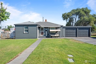 408 W Loop Dr, Moses Lake, WA 98837