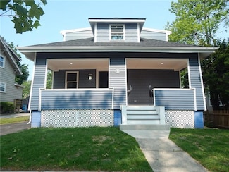 60 Gentian Ave, Providence, RI 02908