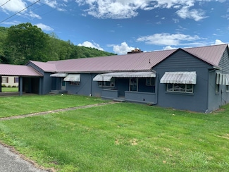 16 Mars Addition Rd, West Hamlin, WV 25571