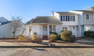 136 Saint Andrews Ln, Chapel Hill, NC 27517
