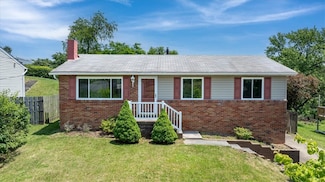 118 Farmcrest Dr, Oakdale, PA 15071