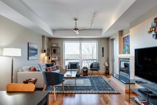 125 N Hamilton St Unit 403, Madison, WI 53703
