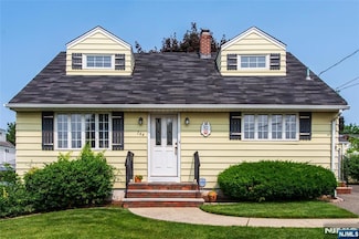 744 9th St, Carlstadt, NJ 07072