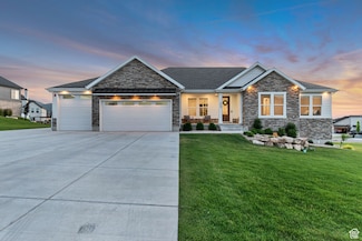 325 S Autumn Blaze Cir, Woodland Hills, UT 84653