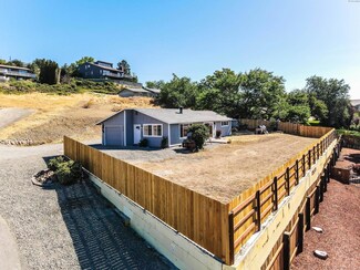 209 N 81st Ave N 81st Ave, Yakima, WA 98908