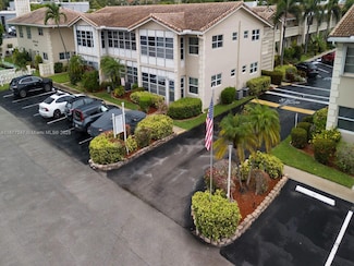 2121 NE 42nd Ct Unit 202C, Lighthouse Point, FL 33064