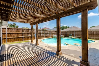 432 Maplegrove Rd, Cedar Hill, TX 75104