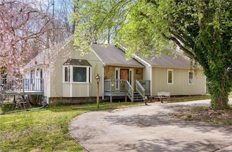212 Old Mill Rd, High Point, NC 27265