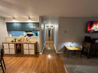 204 Ski Ct Unit G, Madison, WI 53713