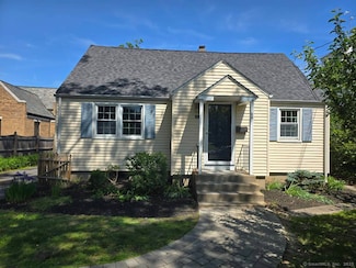 28 S Highland St, West Hartford, CT 06119