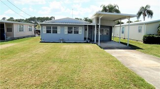 25937 Azalea Ln, Astatula, FL 34705