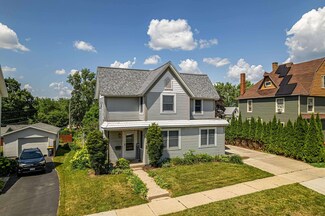 1915 7th St, Monroe, WI 53566