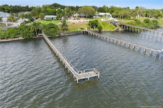 99 Ridge Cir, Fort Pierce, FL 34982