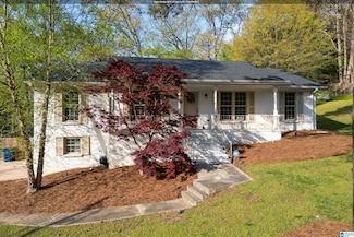 1324 W Navajo Dr, Alabaster, AL 35007