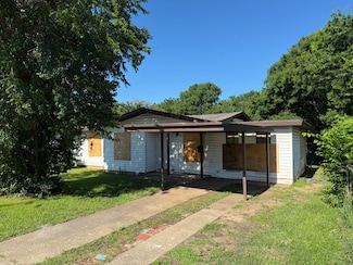 3408 S Hughes Ave, Fort Worth, TX 76119