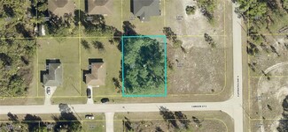 1039 Camden St E, Lehigh Acres, FL 33974