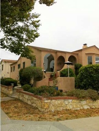 700 Jefferson St, Monterey, CA 93940