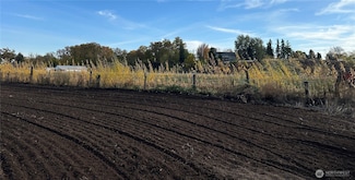 571 SW 12th St, College Place, WA 99324