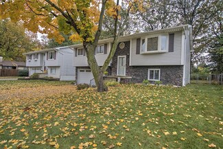 2859 E Wood St, Decatur, IL 62521