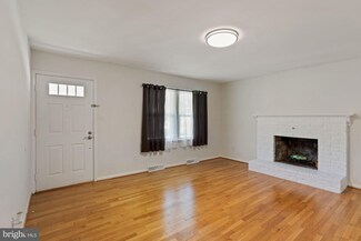 10723 Oak Forest Dr, Hagerstown, MD 21740