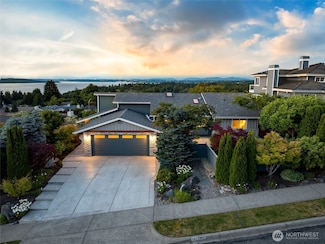 1871 Hillside Dr NE, Tacoma, WA 98422