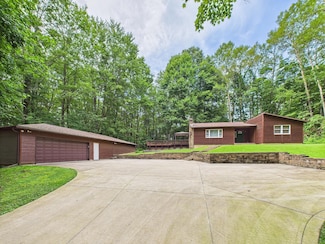 4975 Jacobs Ladder Rd SW, Lancaster, OH 43130