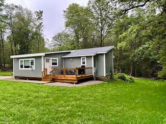 16 Overlook Rd, Goshen, MA 01032