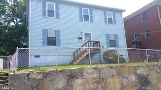1528 11th St S, Arlington, VA 22204