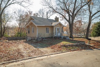 2106 Odessa St, Joplin, MO 64801