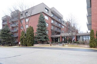 127 Acacia Cir Unit 206, Indian Head Park, IL 60525