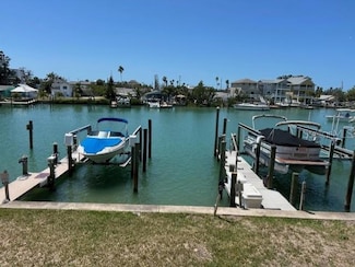 12478 Capri Cir N Unit 2, Treasure Island, FL 33706