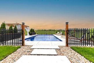 101 Creek Ridge Dr, Nicholasville, KY 40356