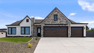 950 Rieve Ct, Richland, WA 99352
