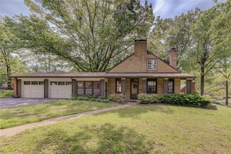 3000 Nordic Dr, Saint Louis, MO 63121