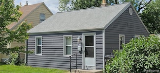 21117 Woodward St, Clinton Township, MI 48035