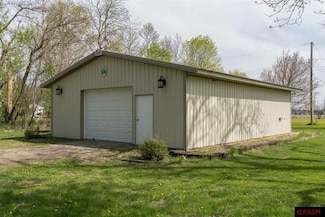218 5th Ave SW, Winnebago, MN 56098