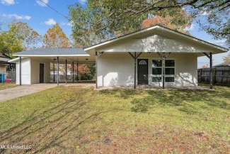 3311 Moreland St, Pascagoula, MS 39567