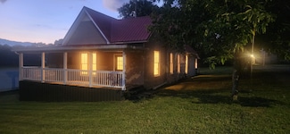 126 W End Ave, Centerville, TN 37033