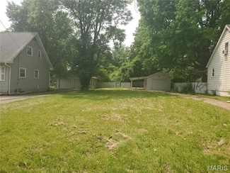 752 Leon St, East Saint Louis, IL 62206