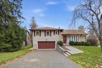 172 E Shore Trail, Sparta, NJ 07871