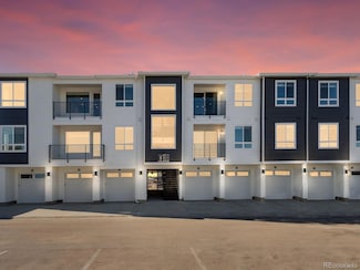 6153 N Ceylon St Unit 307, Denver, CO 80249