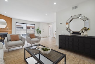 6101 Fulton Ave Unit 8, Van Nuys, CA 91401
