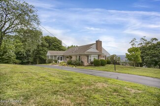 51 Elliott Dr, Northumberland, PA 17857
