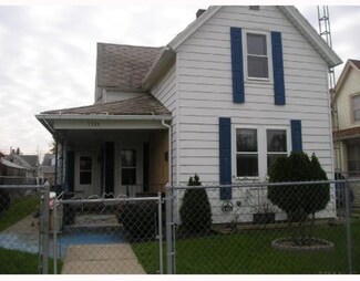 1522 Dunham St, South Bend, IN 46619