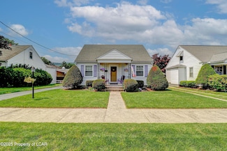 92 Maltby Ave, Kingston, PA 18704